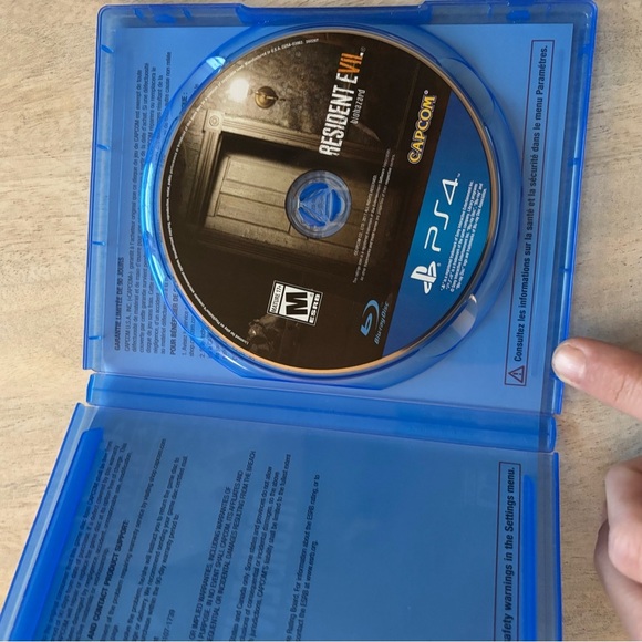 Resident Evil 7 Biohazard VR PS4 PlayStation 4 | PSVR | NO MANUAL PAL - Picture 3 of 3